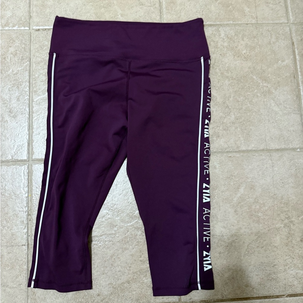 ZYIA Women's Purple Capris with White Stripe